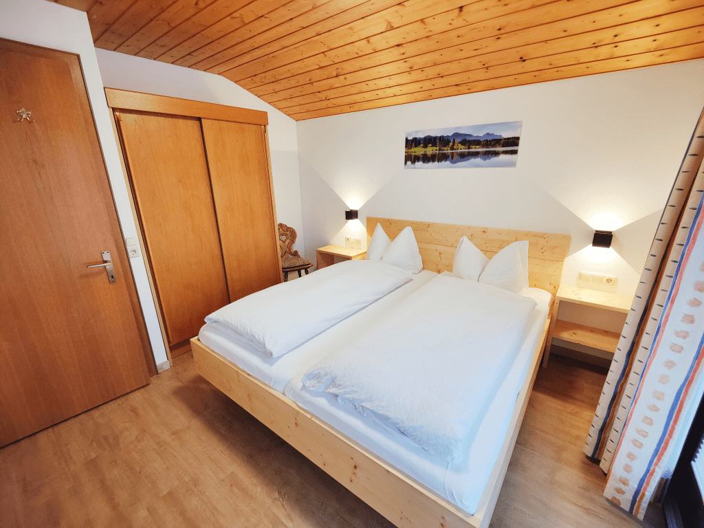 Schlafzimmer Zusatzbett